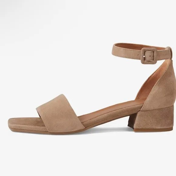 Aquatalia Hildy ankle strap block heel Taupe Suede Sandals Sz 7 gently used