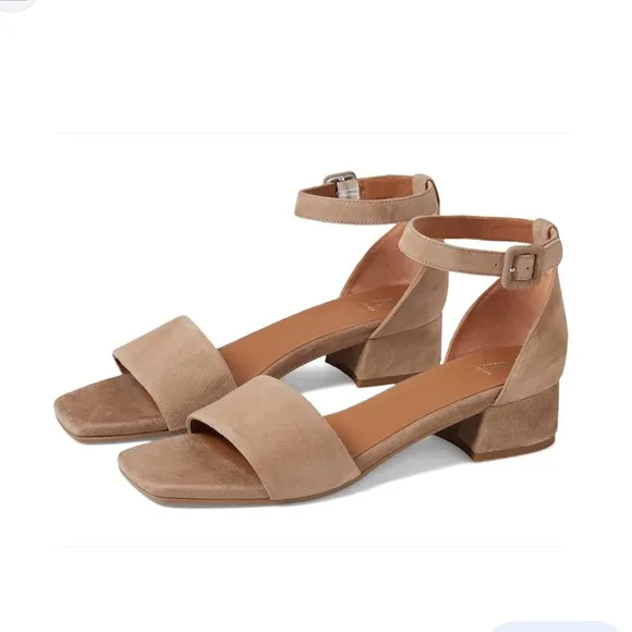 Aquatalia Hildy ankle strap block heel Taupe Suede Sandals Sz 7 gently used