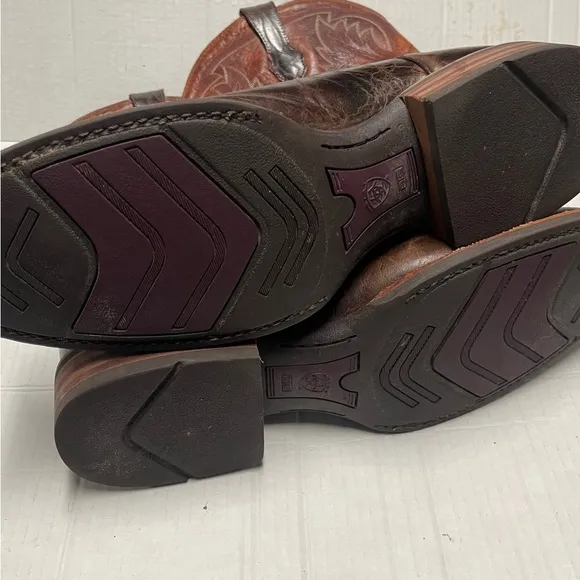 Ariat Brown Western BootsARIAT convoy boots size 13