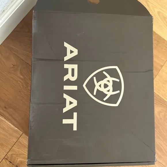 Ariat Men's Tan and Brown Western Boots