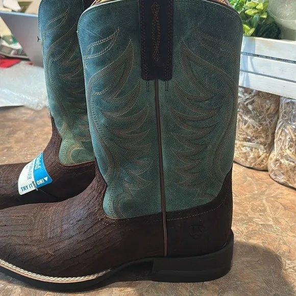 Ariat Men's Western Distressed Leather Boots