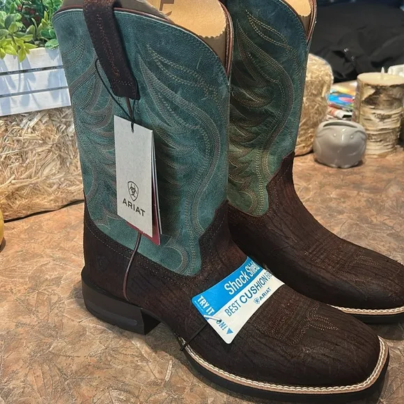 Ariat Men's Western Distressed Leather Boots