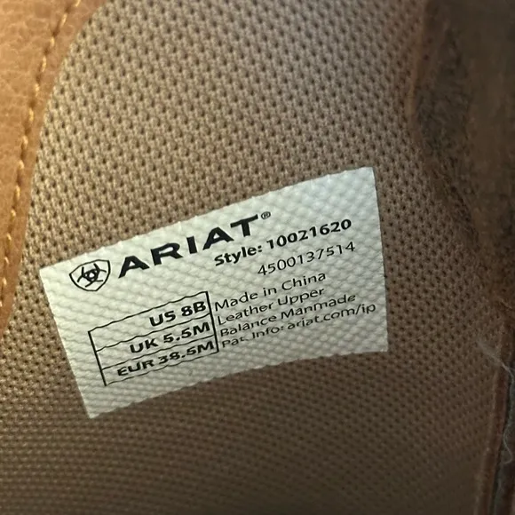 Ariat Round Up Square Toe Western Boot Women’s Healed Cowgirl 🤠 Country Sz 8