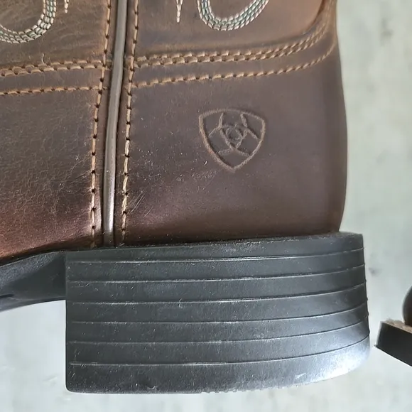 Ariat Womens Round Up Square Toe Brown Western Boots 8.5B Style 10018528