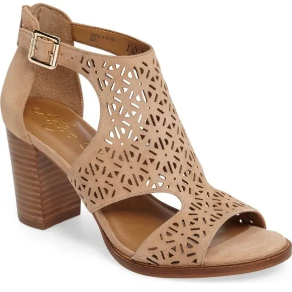 Arturo Chiang Edythe heeled sandals size 8