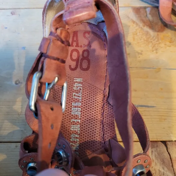 A.S. 98 Ginger Coin Medallion Gladiator Sandals 38