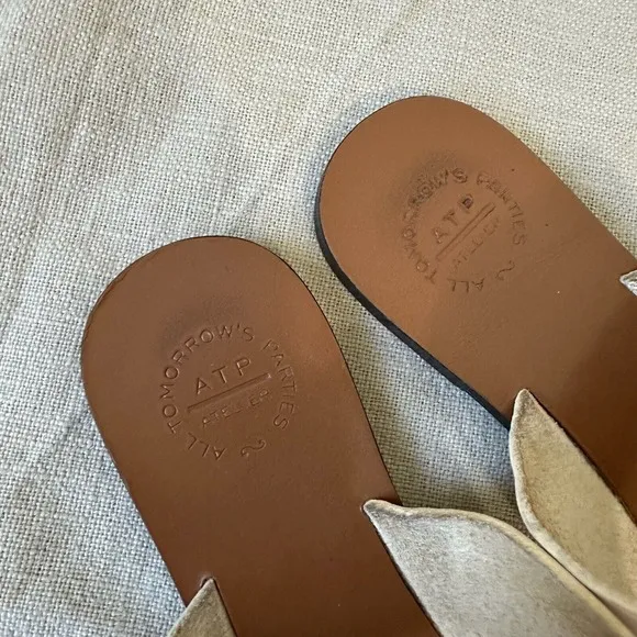 ATP Atelier Astrid Toe-Ring Sandals in White Leather