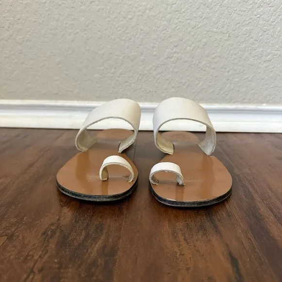 ATP Atelier Astrid Toe-Ring Sandals in White Leather