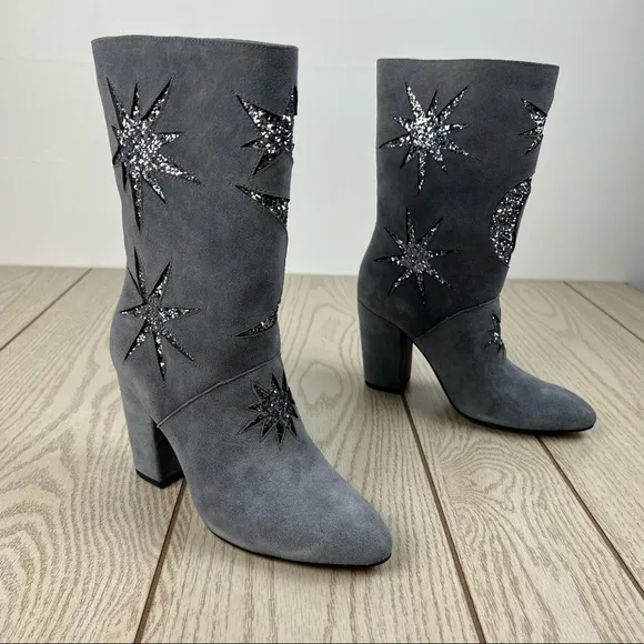 Avec Les Filles A Story Told by Joyce Azria Nikita Star Moon Boots 6M Gray