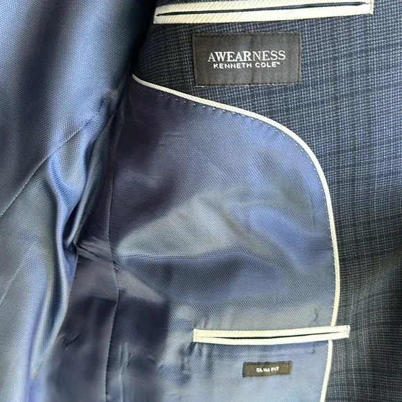 AWEARNESS Kenneth Cole Blue Checkered Blazer (Size 42S)