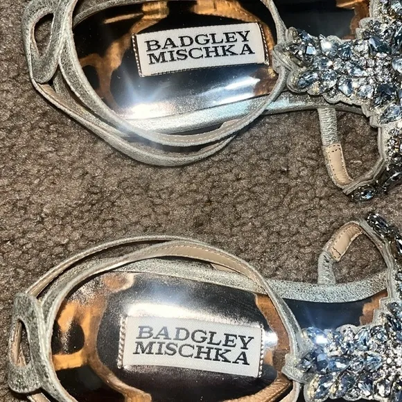 BADGLEY MISCHKA Cara II Crystal Embellished Flat Sandal Rhinestone Bling 7