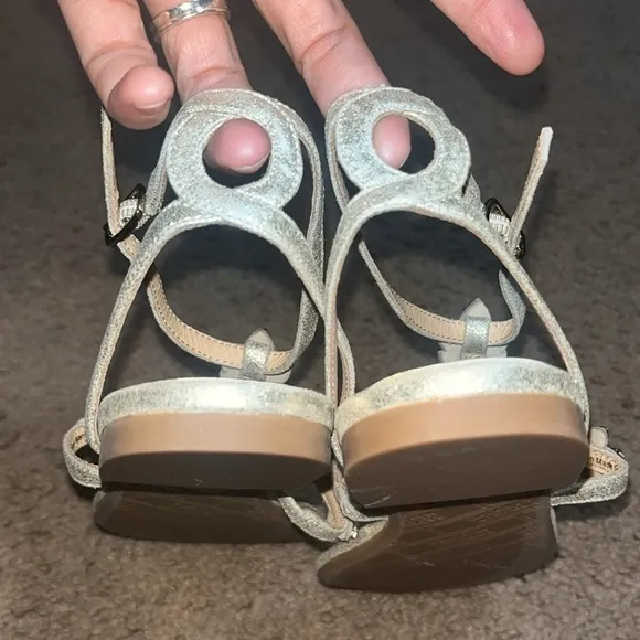 BADGLEY MISCHKA Cara II Crystal Embellished Flat Sandal Rhinestone Bling 7