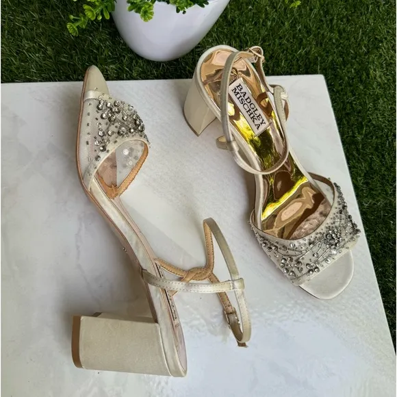 Badgley Mischka Womens Blaine Ivory SatinJeweled Dress Sandals Heels Shoes 6