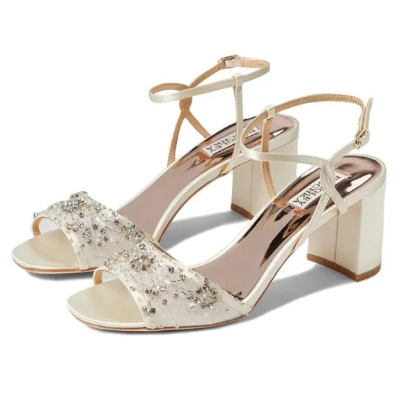 Badgley Mischka Womens Blaine Ivory SatinJeweled Dress Sandals Heels Shoes 6