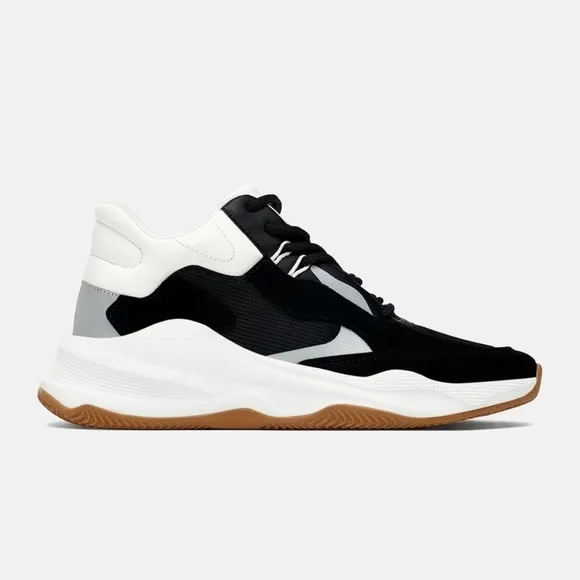 BASKETBALL HIGH-TOPS