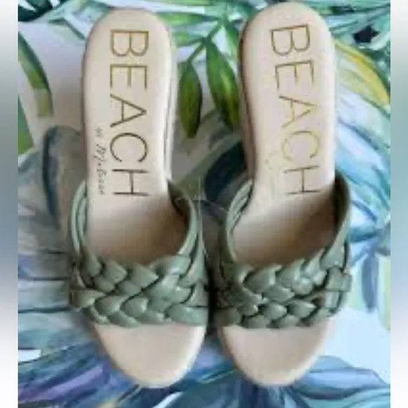 Beach by Matissa NEW Matisse Beach Wedge Sandels Green Size 7