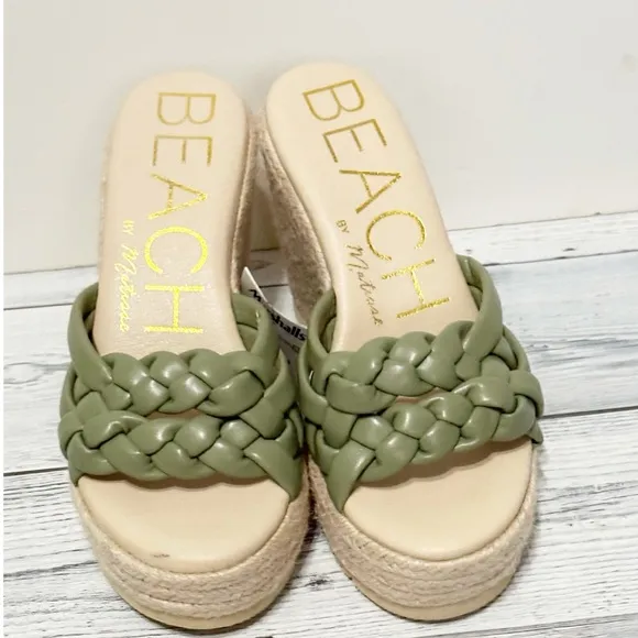 Beach by Matissa NEW Matisse Beach Wedge Sandels Green Size 7