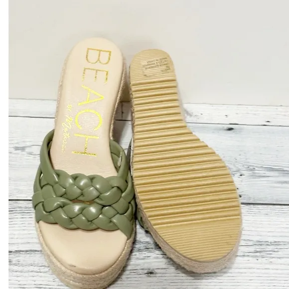 Beach by Matissa NEW Matisse Beach Wedge Sandels Green Size 7
