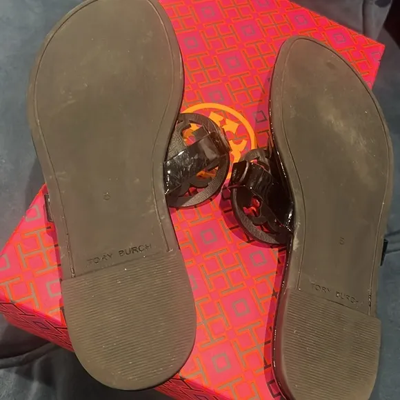 Beautiful, comfortable Tory Burch Miller Patent leather sandals