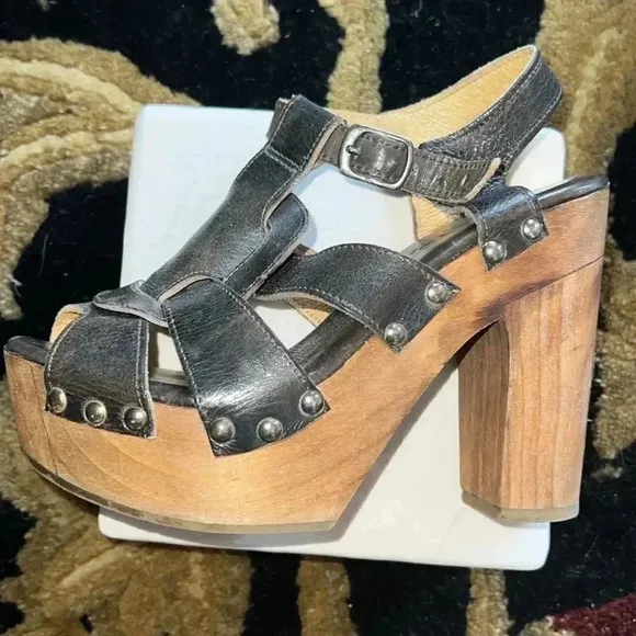 Bed Stu Women’s Distressed Black Leather Platform Sandals 7.5