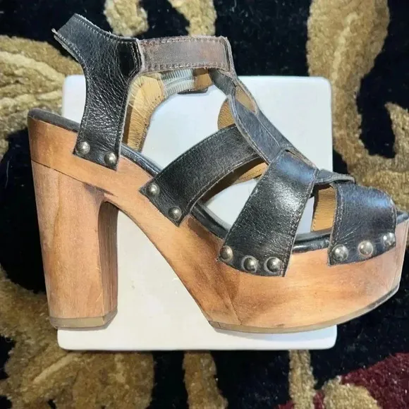 Bed Stu Women’s Distressed Black Leather Platform Sandals 7.5