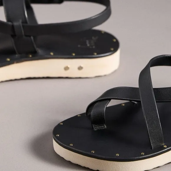 beek Wigeon Leather Toe-Ring Sandals Worn Once Size 10