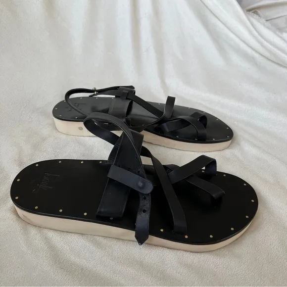 beek Wigeon Leather Toe-Ring Sandals Worn Once Size 10