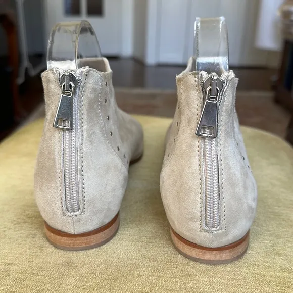 Bells &amp; Becks The Beatricia Beige Suede Ankle Boots Pointed Toe Size 7.5