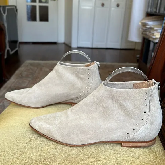 Bells &amp; Becks The Beatricia Beige Suede Ankle Boots Pointed Toe Size 7.5