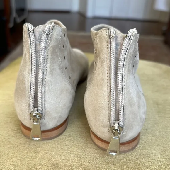 Bells &amp; Becks The Beatricia Beige Suede Ankle Boots Pointed Toe Size 7.5
