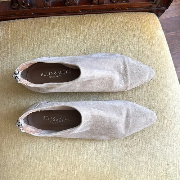 Bells &amp; Becks The Beatricia Beige Suede Ankle Boots Pointed Toe Size 7.5