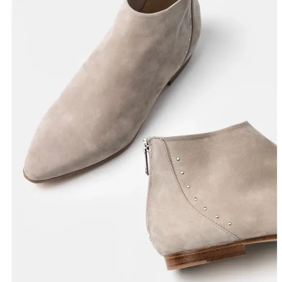 Bells &amp; Becks The Beatricia Beige Suede Ankle Boots Pointed Toe Size 7.5
