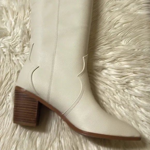 Billini Novena western off-white woman’s knee high boots Size 10