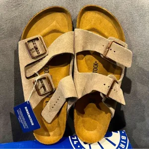 Birkenstock Men’s Arizona Sandals Taupe Suede Leather Size 10