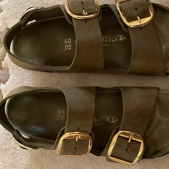 BIRKENSTOCK OILED LEATHER BIG BUKLE OLIVE SANDALS SIZE EU40/US9-9.5