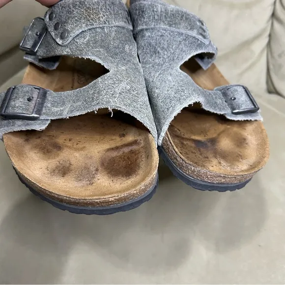 Birki’s Birkenstocks gray leather sandals 11
