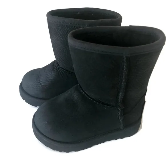 Black UGG Classic Short Boots Size 6