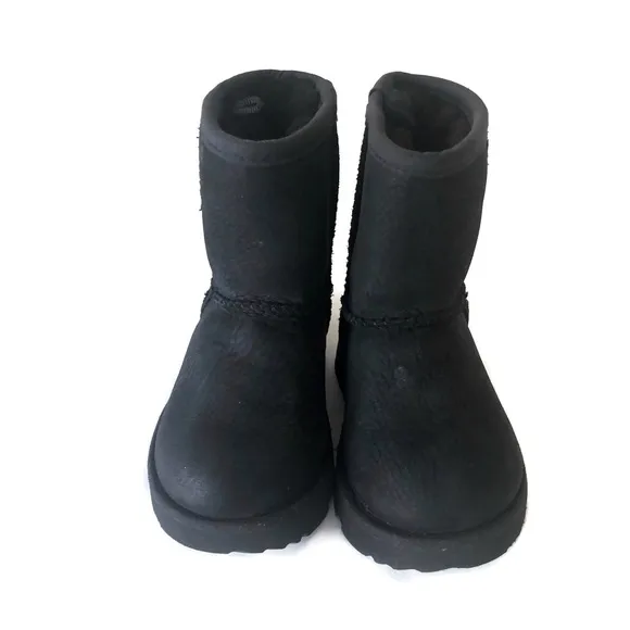 Black UGG Classic Short Boots Size 6