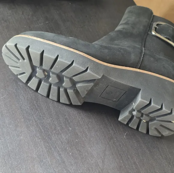 Blondo Black Chunky Heel Waterproof Boots with Buckle Detail EUC