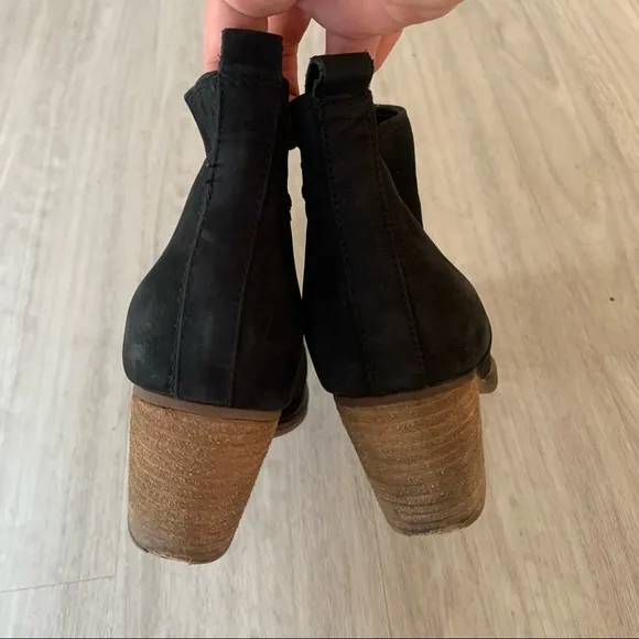 Blondo Norma Nubuck Waterproof Black Suede Ankle Boots