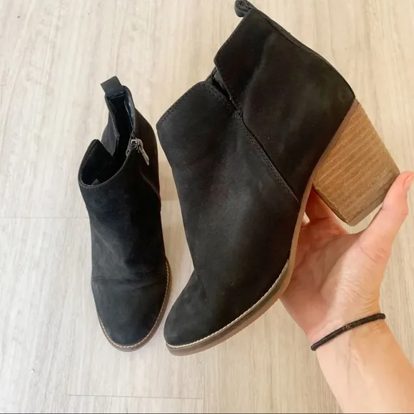 Blondo Norma Nubuck Waterproof Black Suede Ankle Boots