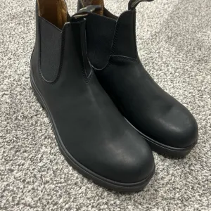 Blundstone Classic 550 Series Chelsea Boot Black Men’s 9 Women’s 11 Outdoor