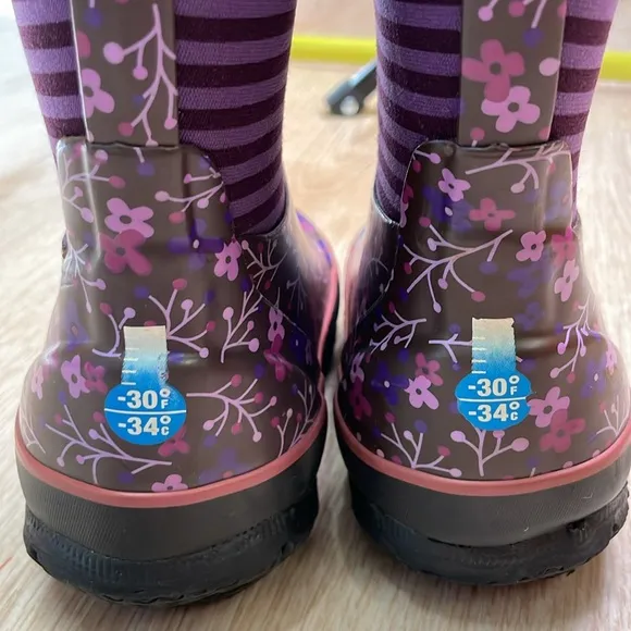 Bogs Little Girls Purple Flower Striped Waterproof Boots Size EU 25 US Kids 9