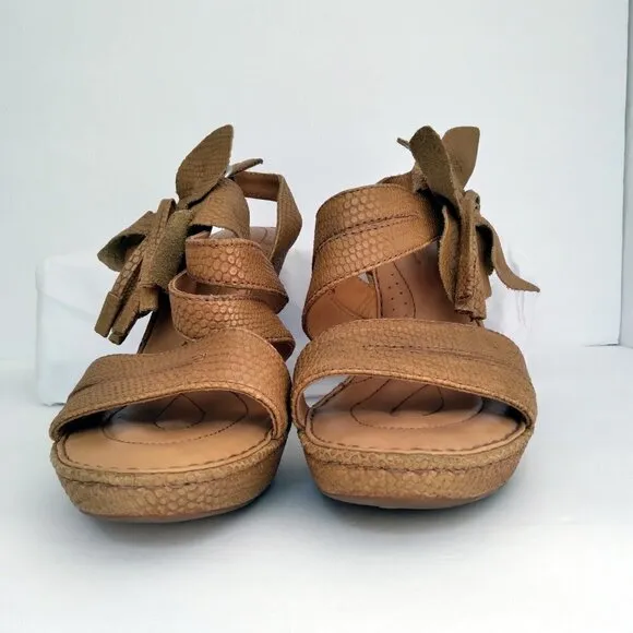 Born Crown Brown Snakeskin Leather Huge Flower Open Toe Sling Back Sandals Sz7
