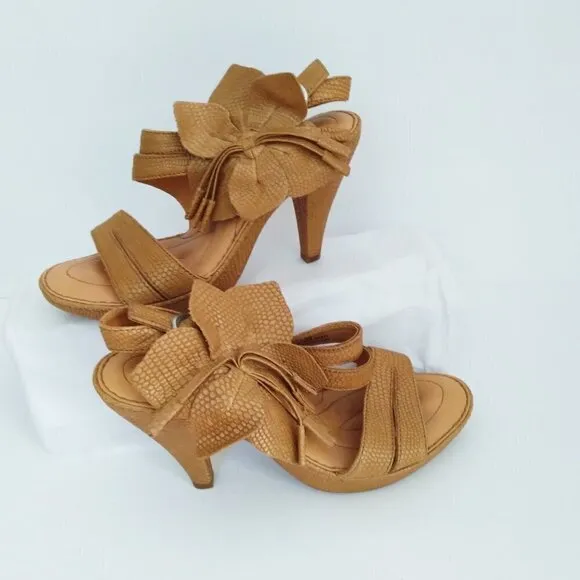 Born Crown Brown Snakeskin Leather Huge Flower Open Toe Sling Back Sandals Sz7