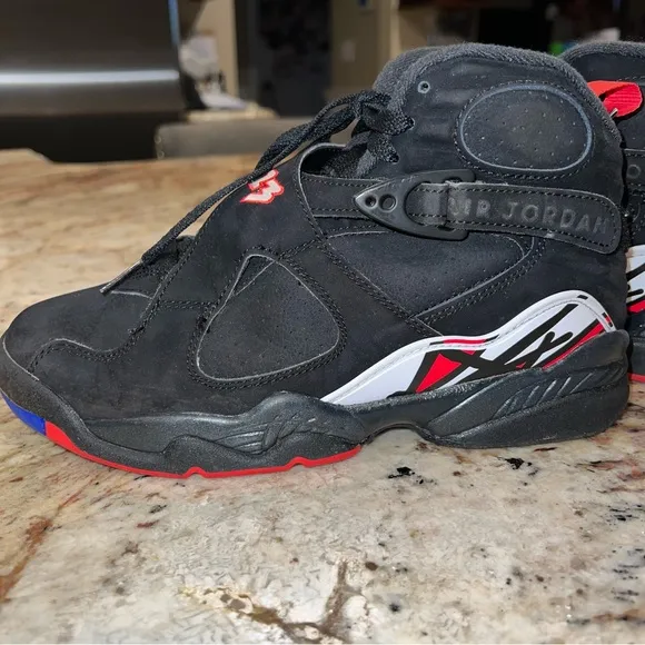 Boys’ Nike Air Jordan 8 Retro Basketball Sneakers size 5.5
