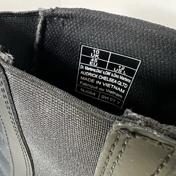 Brand New Dr. Marten US12 Audrick Quilted Platform Black Chelsea Boot Air Wave