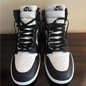 (Brand New) Men’s Nike Air Jordan 1 Black and White High-Top Sneakers