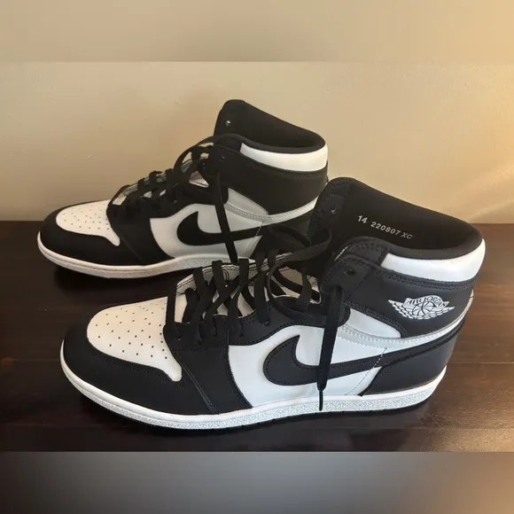 (Brand New) Men’s Nike Air Jordan 1 Black and White High-Top Sneakers