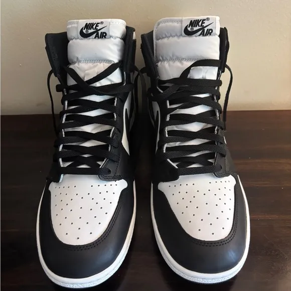 (Brand New) Men’s Nike Air Jordan 1 Black and White High-Top Sneakers